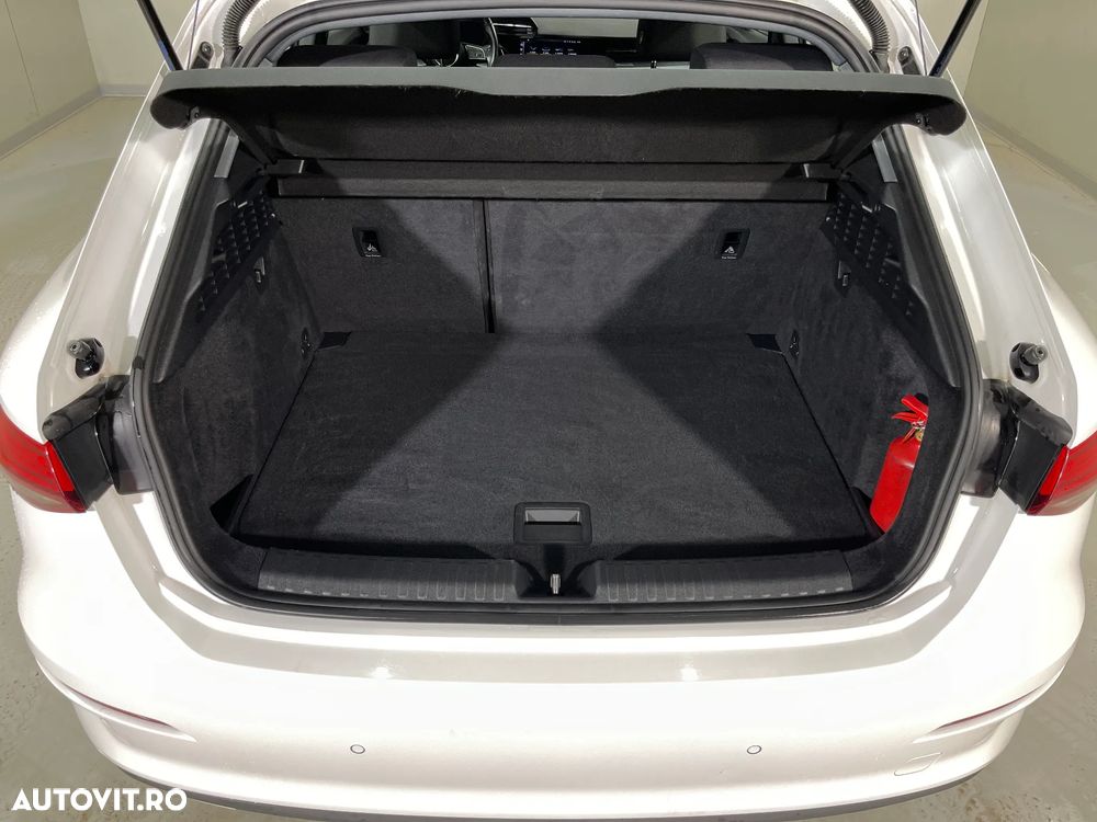Audi A3 2.0 TDI S tronic Design - 13