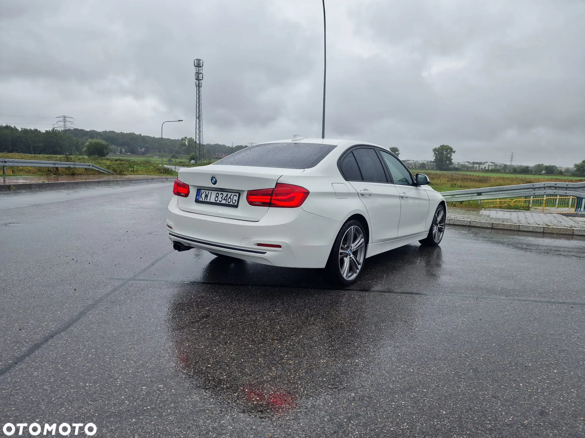 BMW Seria 3 330i - 6