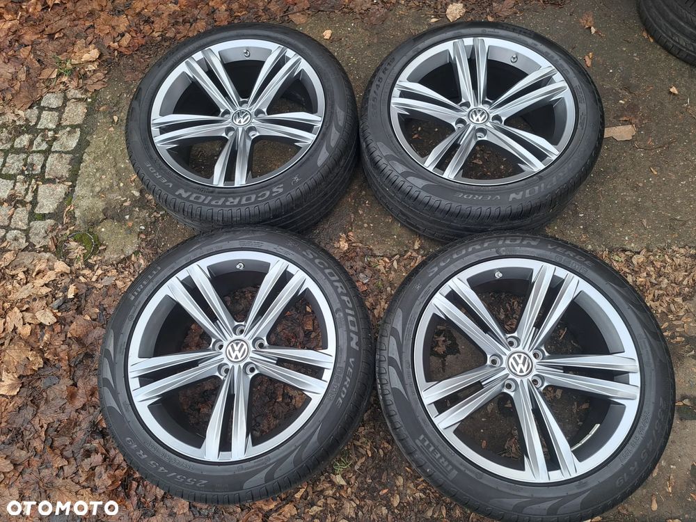Oryg. VW Volkswagen Tiguan R-Line 19 5NN 5NA 5NN601025 Opony letnie - 5