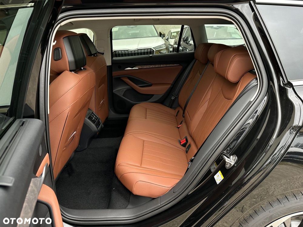 Skoda Superb 2.0 TDI SCR 4x4 L&K DSG - 12