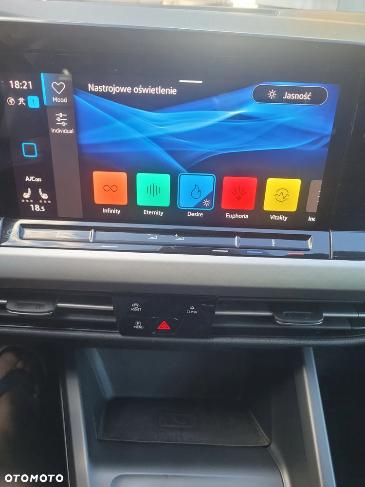 Volkswagen Golf 2.0 TDI Life - 10