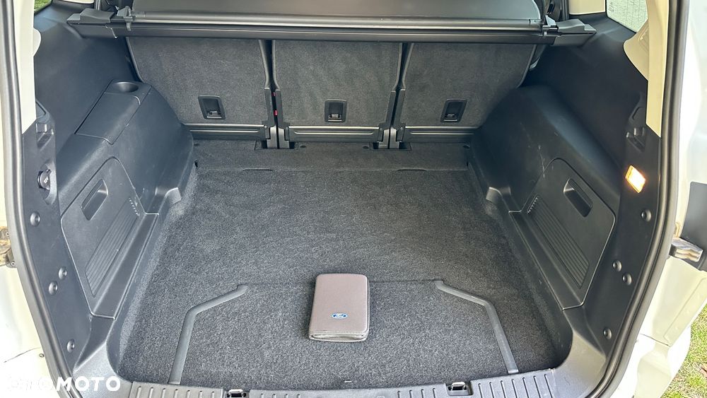 Ford S-Max - 11