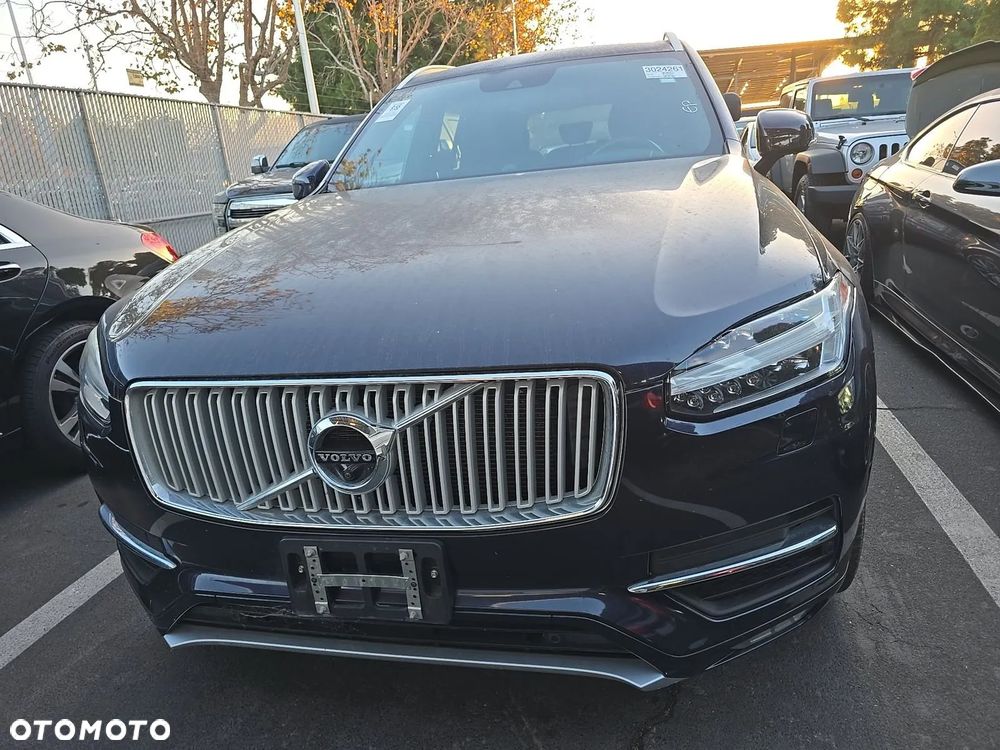 Volvo XC 90 - 2