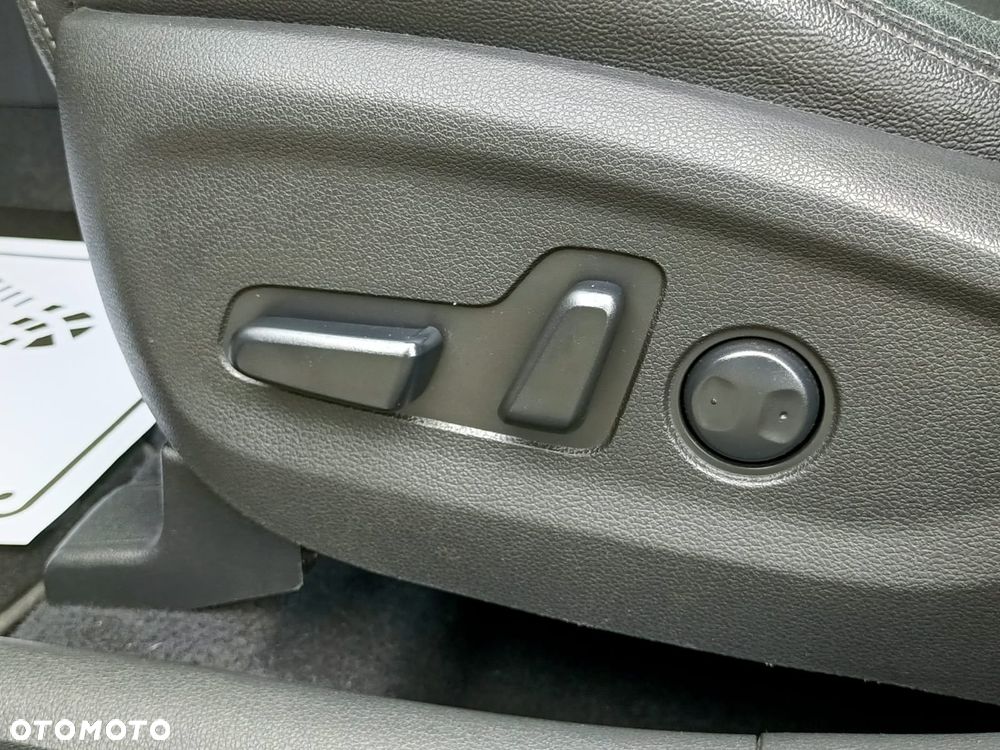 Hyundai Tucson blue 1.7 CRDi 2WD DCT Premium - 35