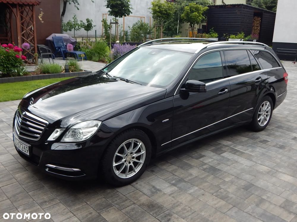 Mercedes-Benz Klasa E 220 CDI DPF BlueEFFICIENCY Automatik Avantgarde - 2
