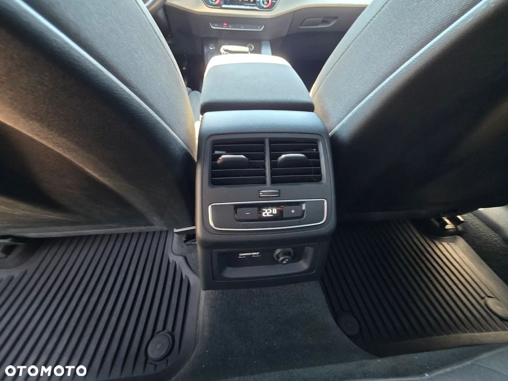 Audi A4 Avant 40 TDI Quattro Sport S tronic - 13