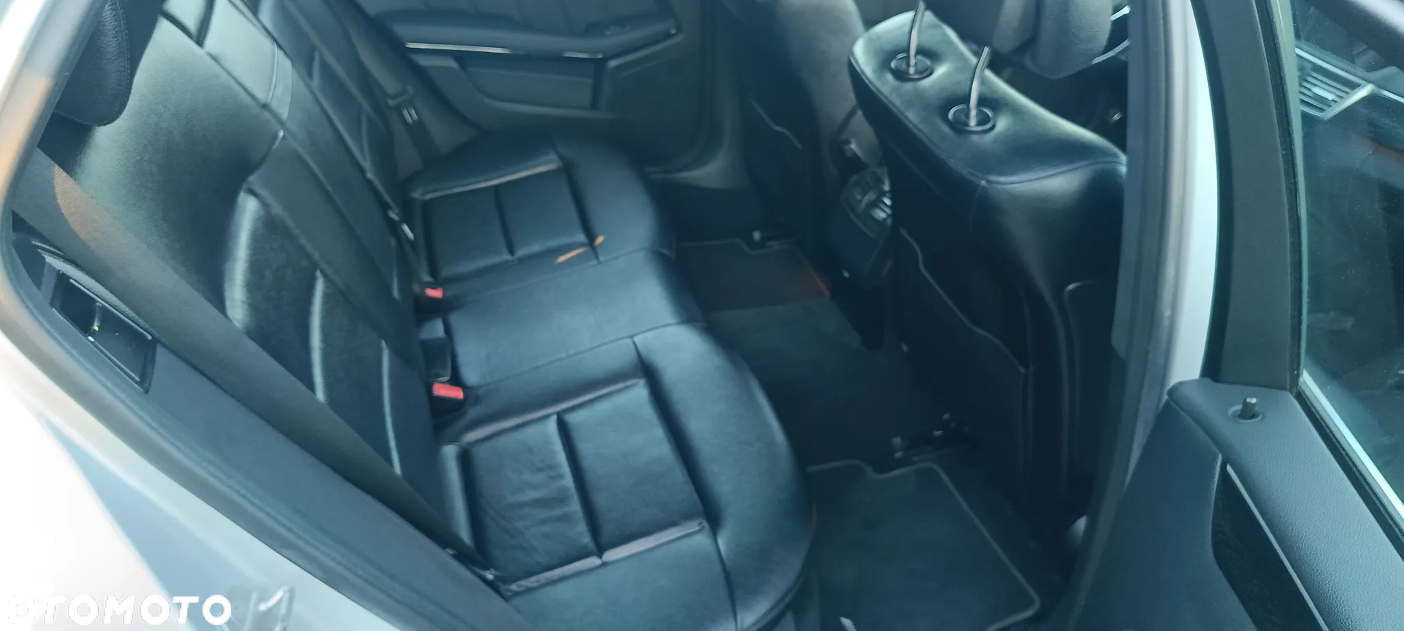 Mercedes-Benz Klasa E 350 T CDI DPF BlueEFFICIENCY 7G-TRONIC Avantgarde - 18