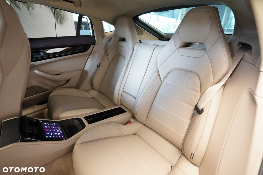 Porsche Panamera - 10