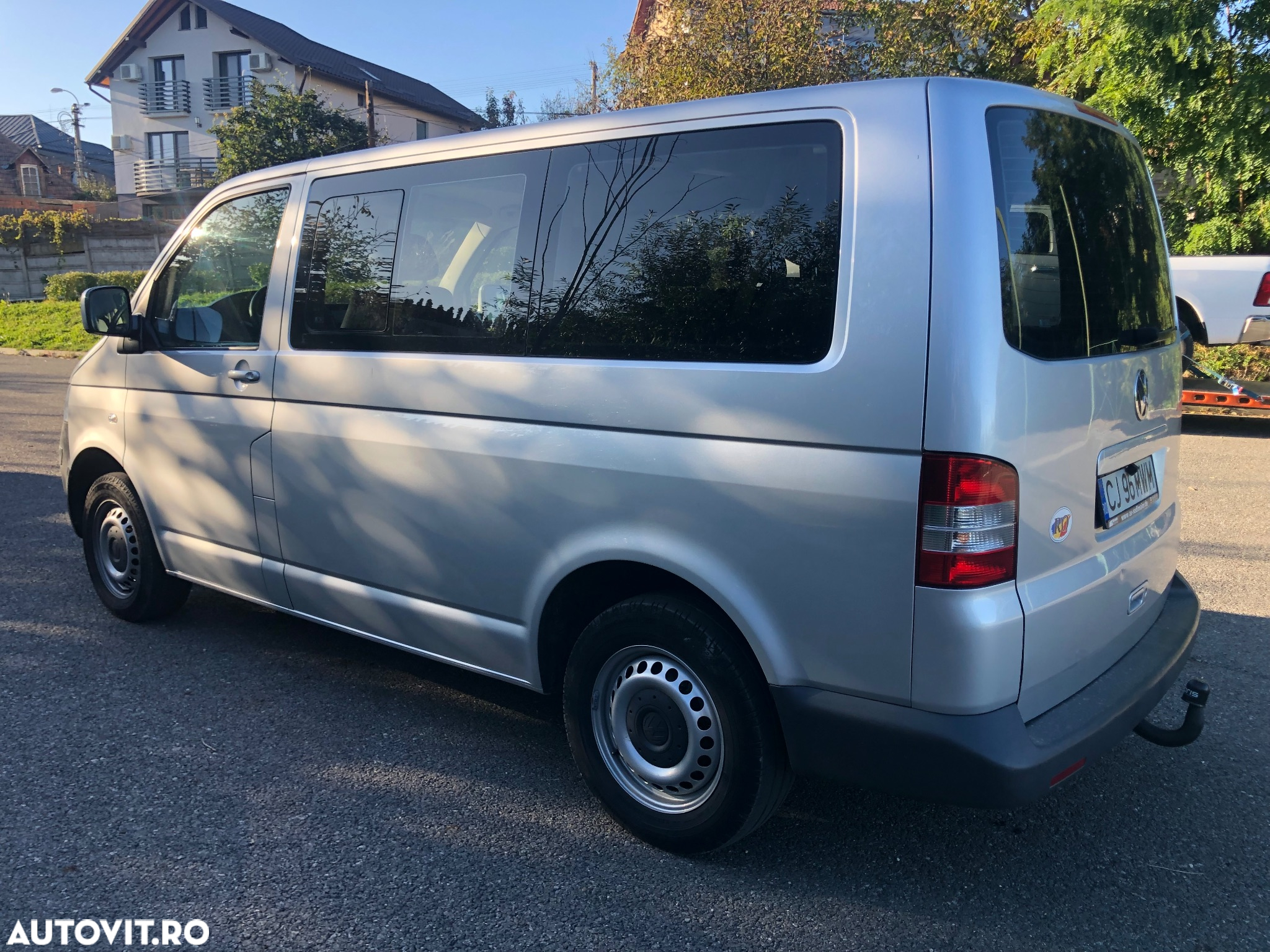 Volkswagen Caravelle - 4