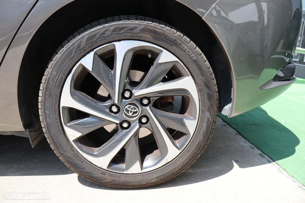 Toyota Auris - 16