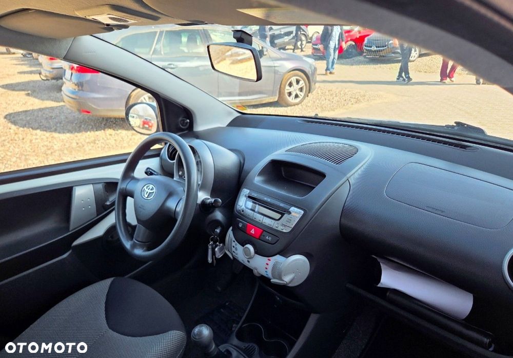 Toyota Aygo - 8