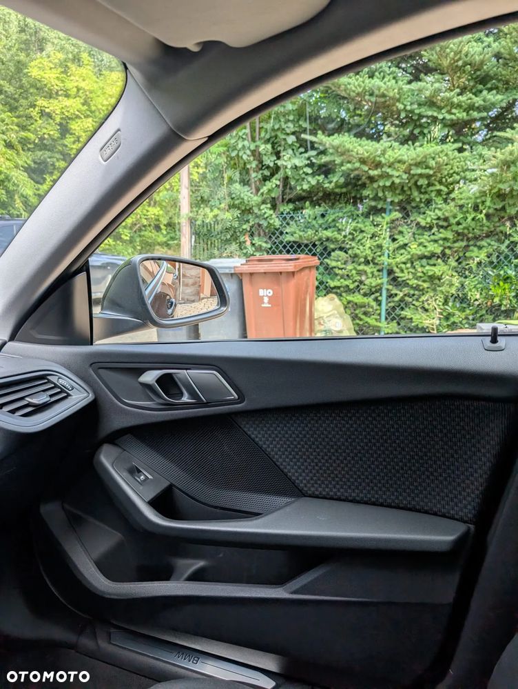 BMW Seria 2 218i Advantage - 27