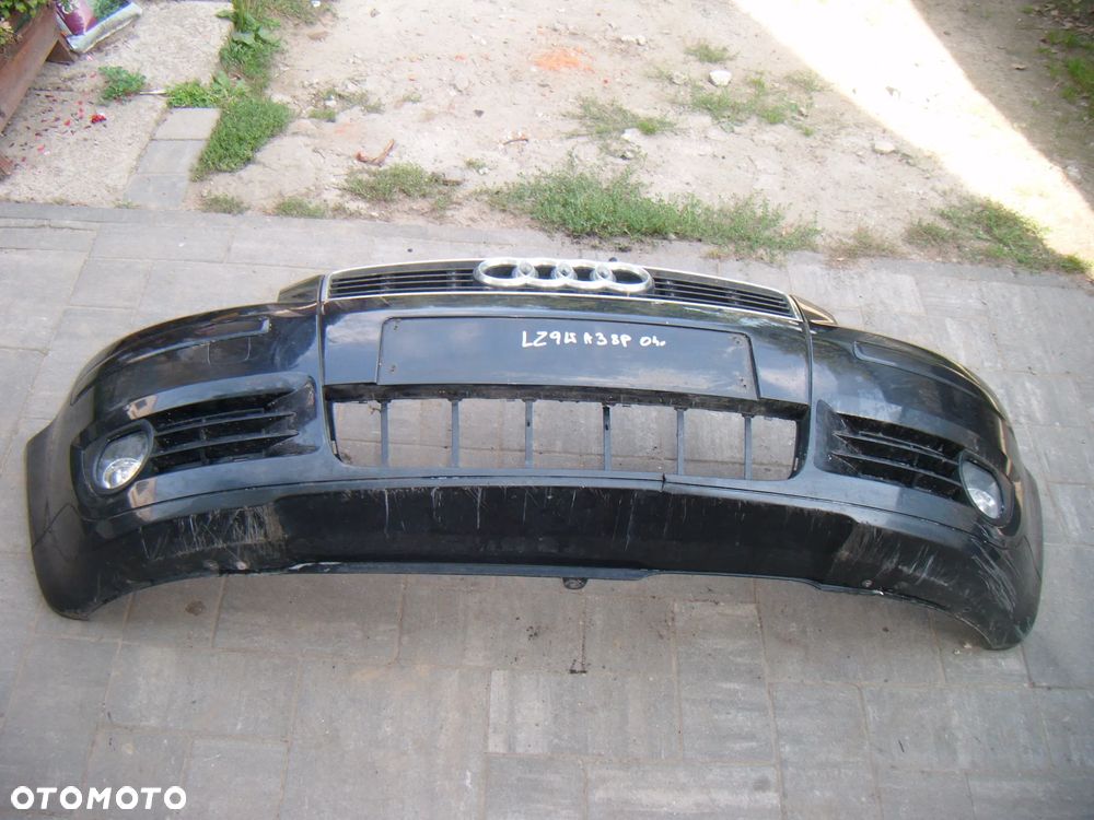 audi a3 8p 03r  zderzak przód LZ9W