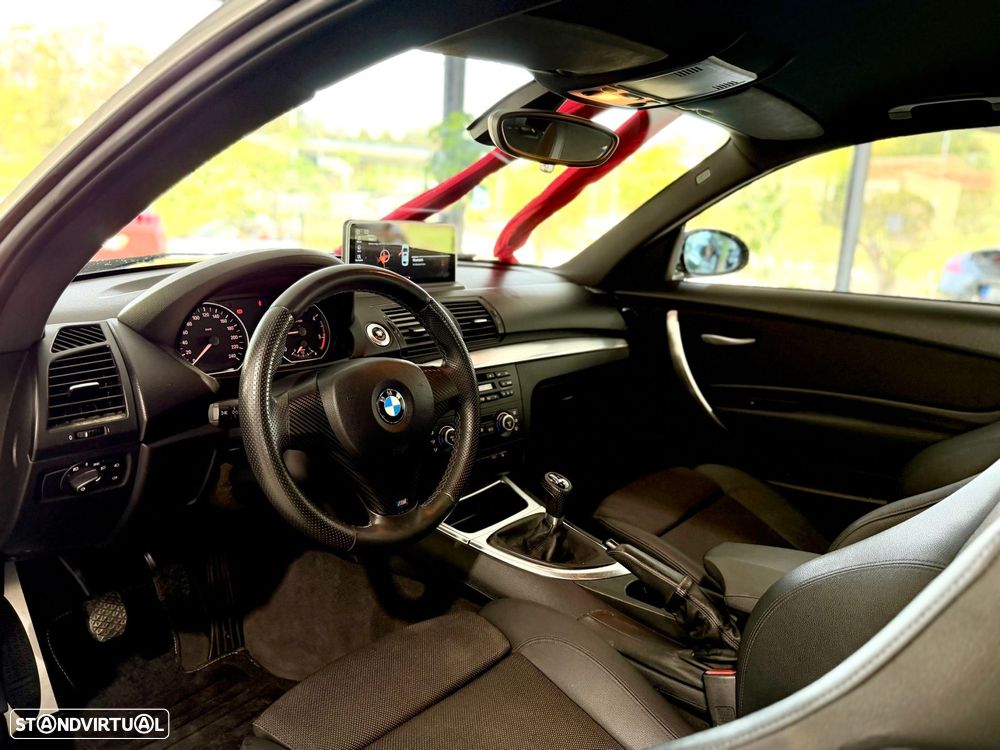 BMW 118 d Pack M - 25