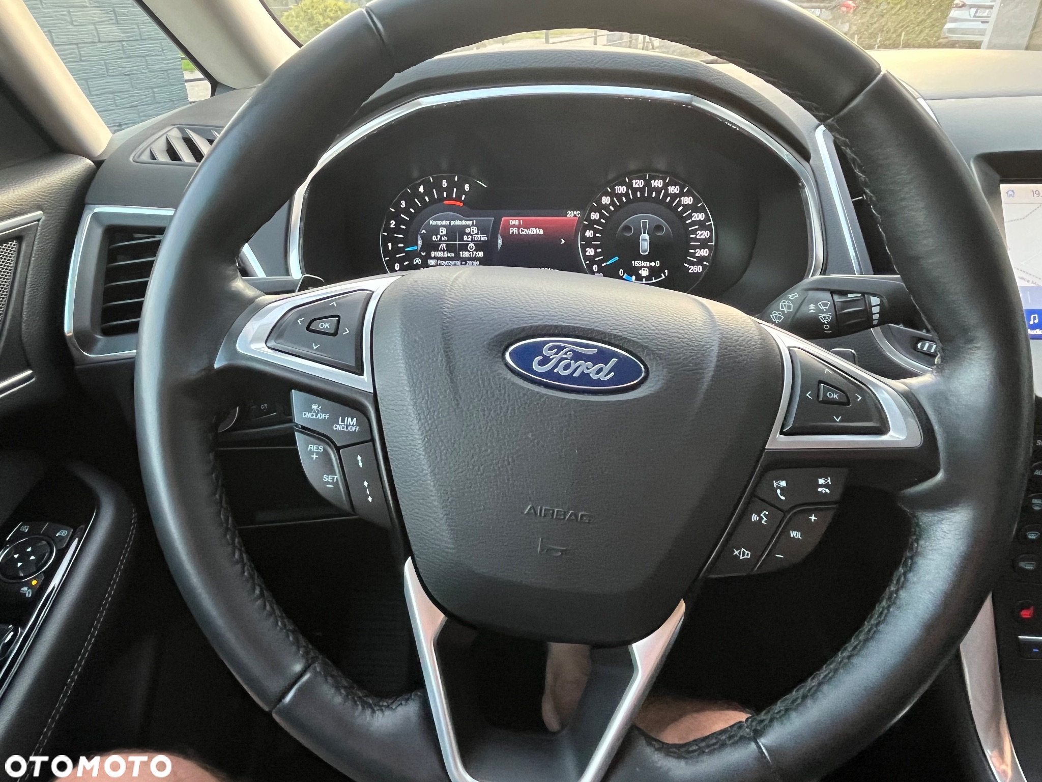 Ford S-Max 2.0 EcoBlue Titanium - 24