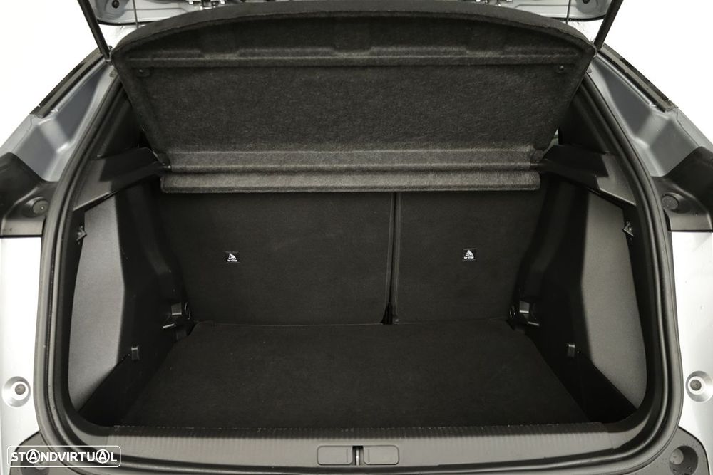 Peugeot 2008 1.2 PureTech Allure - 21