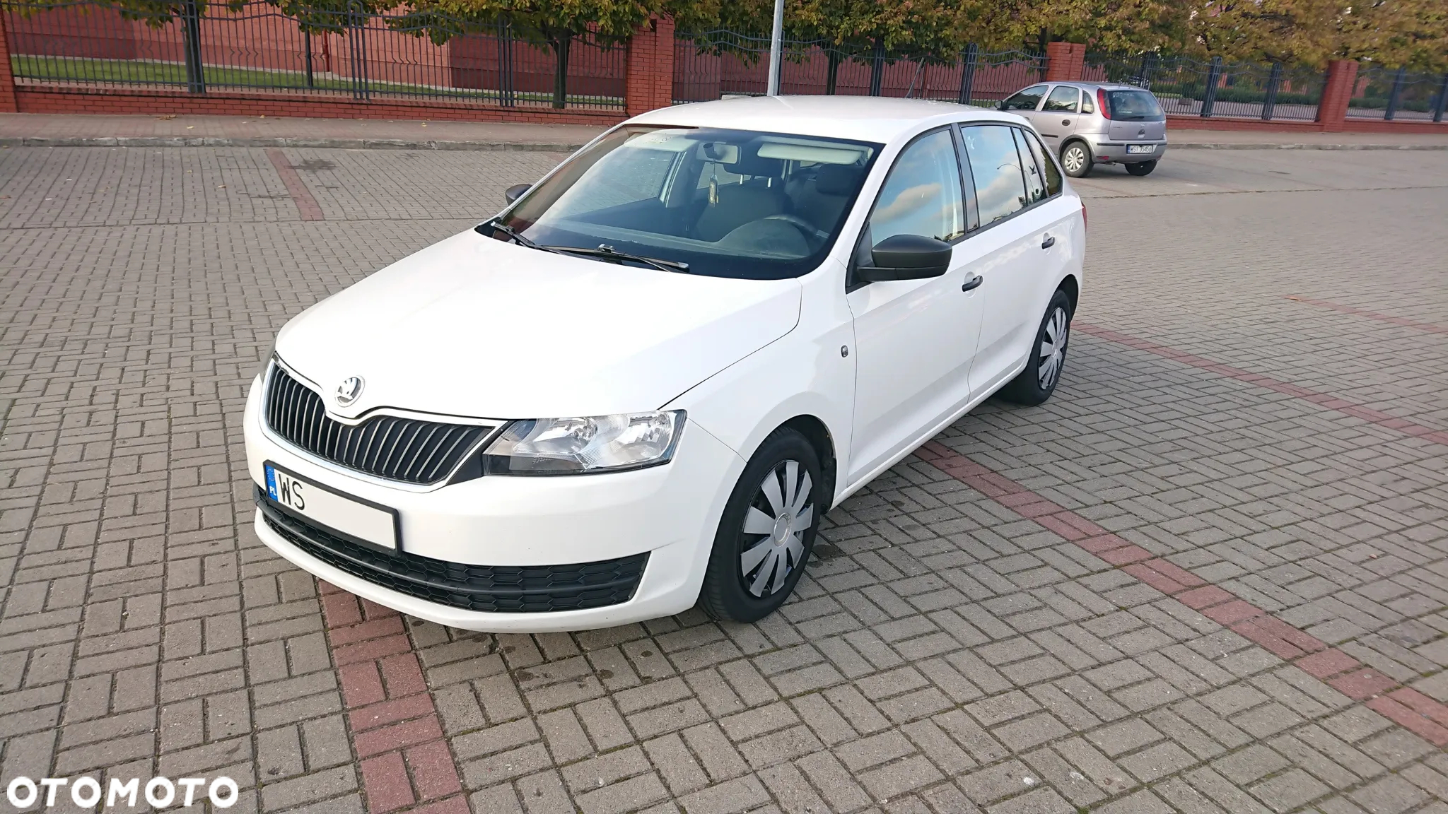 Skoda RAPID 1.6 TDI DPF Elegance - 2