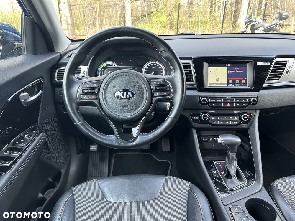 Kia Niro 1.6 GDI 2WD Vision - 28