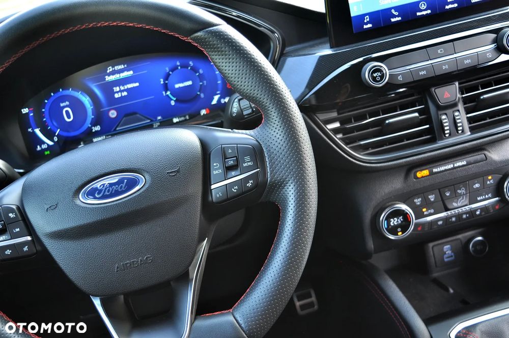 Ford Kuga 1.5 EcoBoost FWD ST-Line X - 25