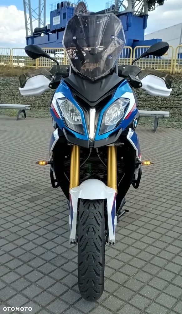 BMW XR - 16