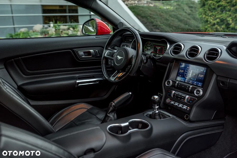 Ford Mustang 5.0 V8 GT - 21