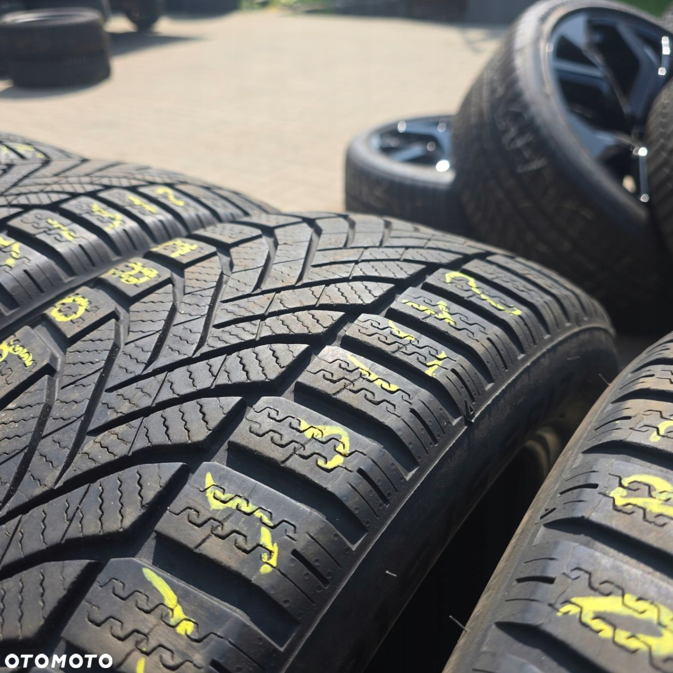 FALKEN EUROWINTER HS02 215/55R17 98V 23R 4X - 2