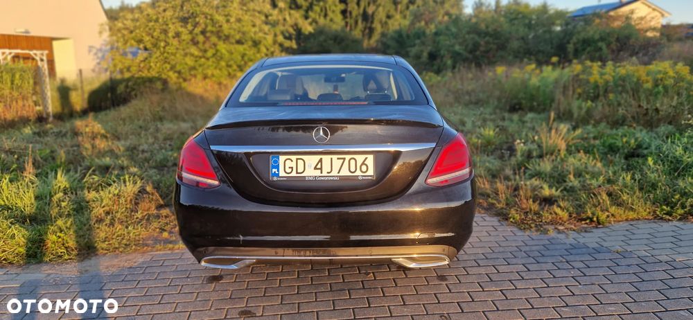 Mercedes-Benz Klasa C 220 d 9G-TRONIC - 17