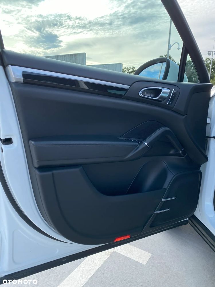 Porsche Cayenne Diesel Platinum Edition - 21