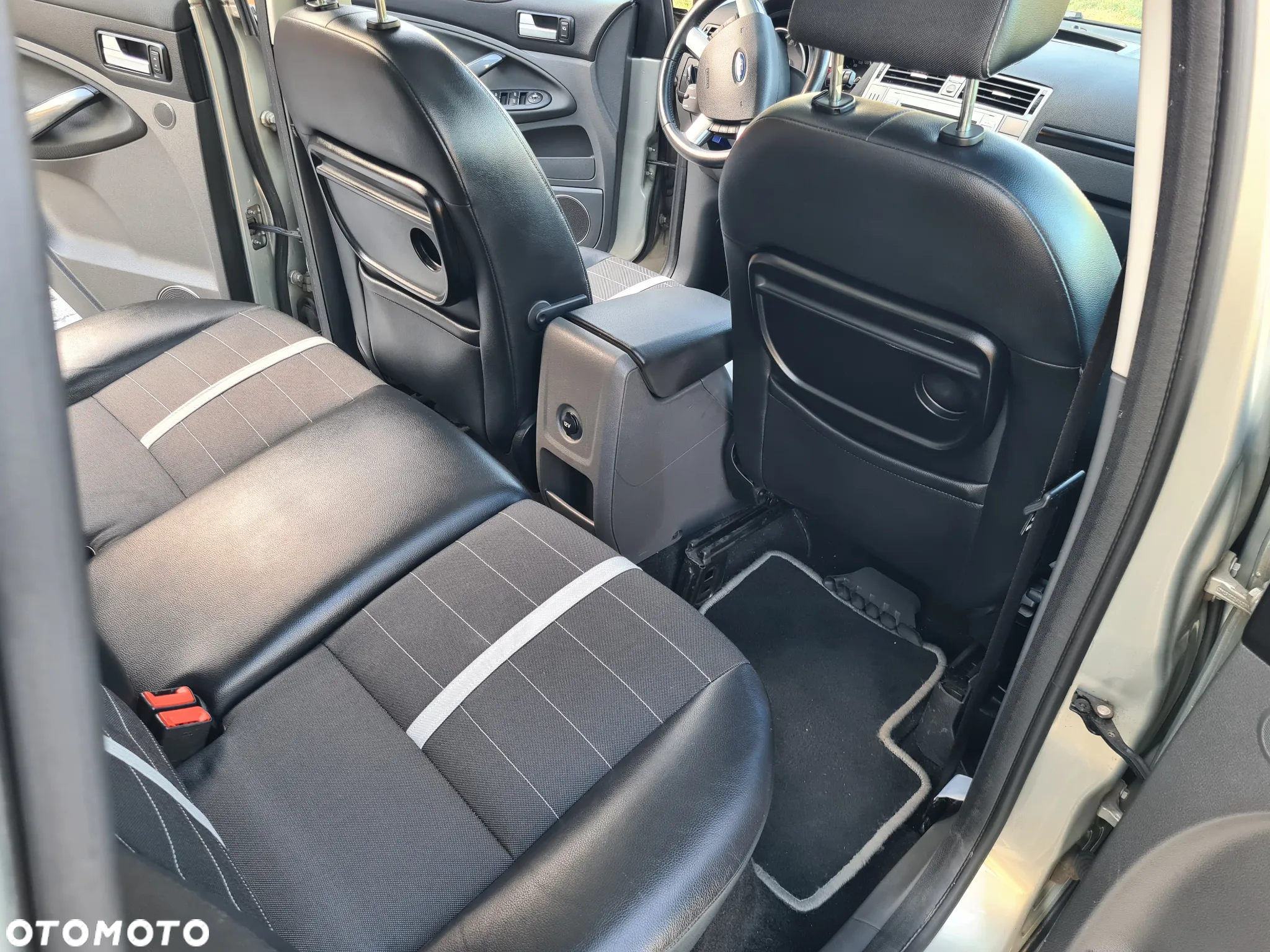 Ford Kuga 2.0 TDCi 4x4 Titanium - 13