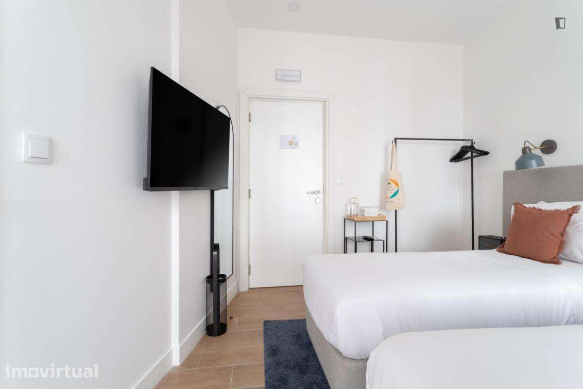 Quarto - localizado em Santos Lisbon - Grande imagem: 4/23