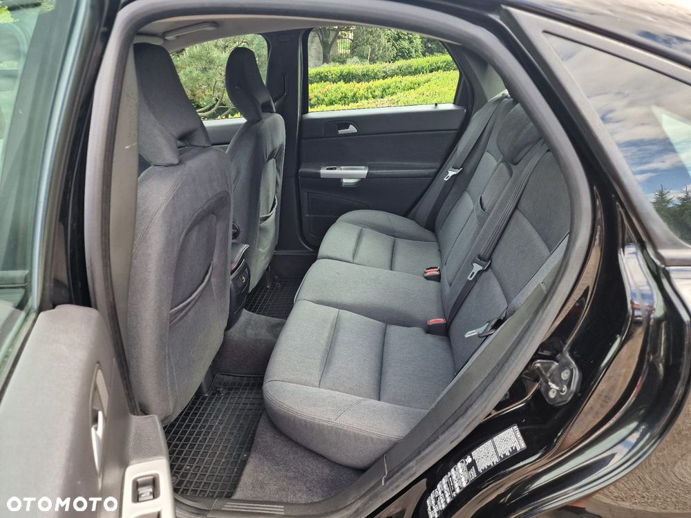 Volvo S40 2.0D Momentum - 14