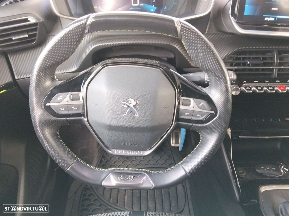 Peugeot 2008 1.2 PureTech GT Line - 8