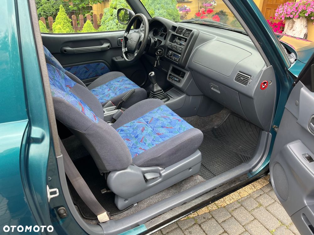 Toyota RAV4 - 8
