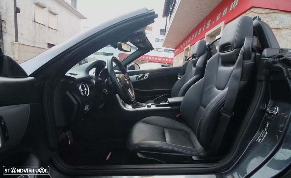 Mercedes-Benz SLK 200 (BlueEFFICIENCY) 7G-TRONIC - 16