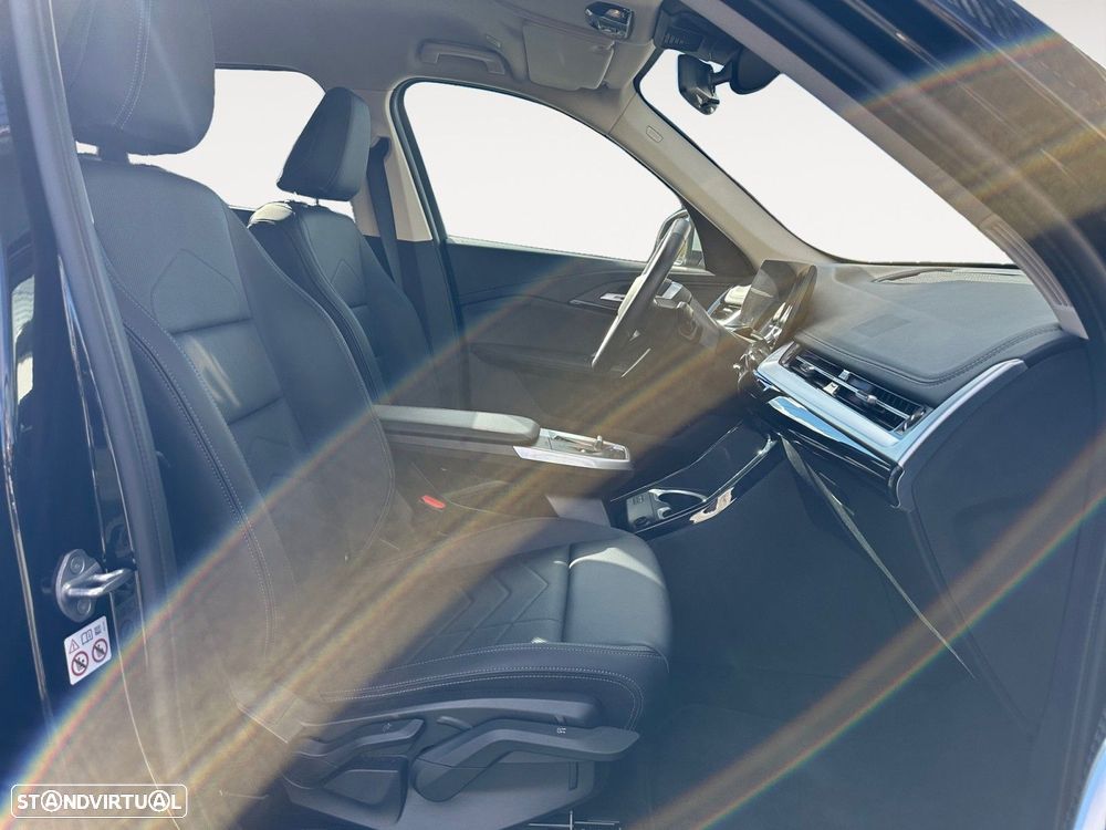 BMW iX1 eDrive20 - 15