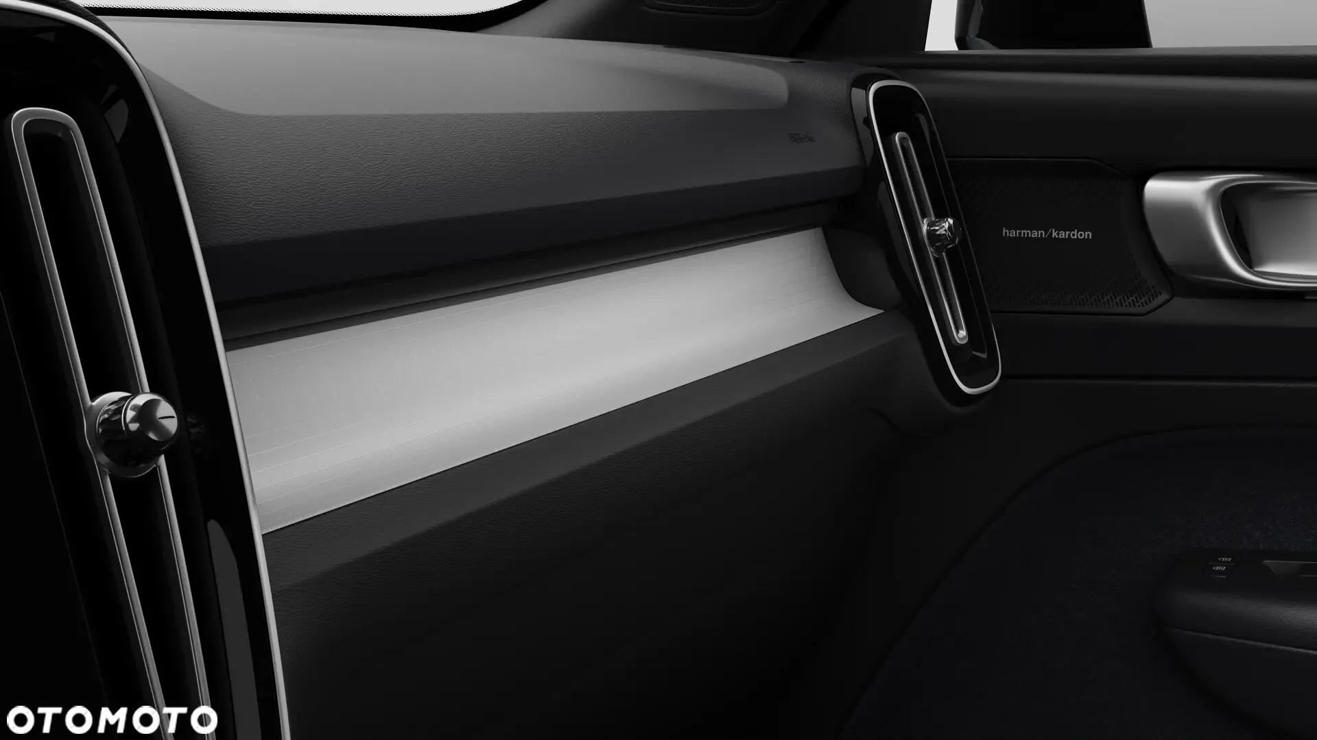 Volvo XC 40 B4 Plus Black Edition - 11