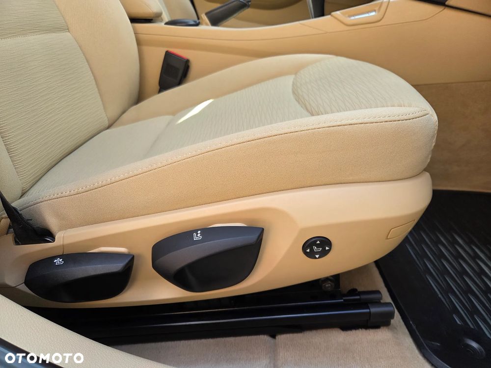 BMW X1 sDrive18i xLine - 17