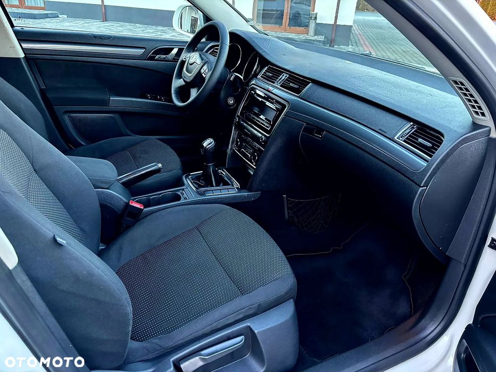 Skoda Superb 2.0 TDI Exclusive - 6