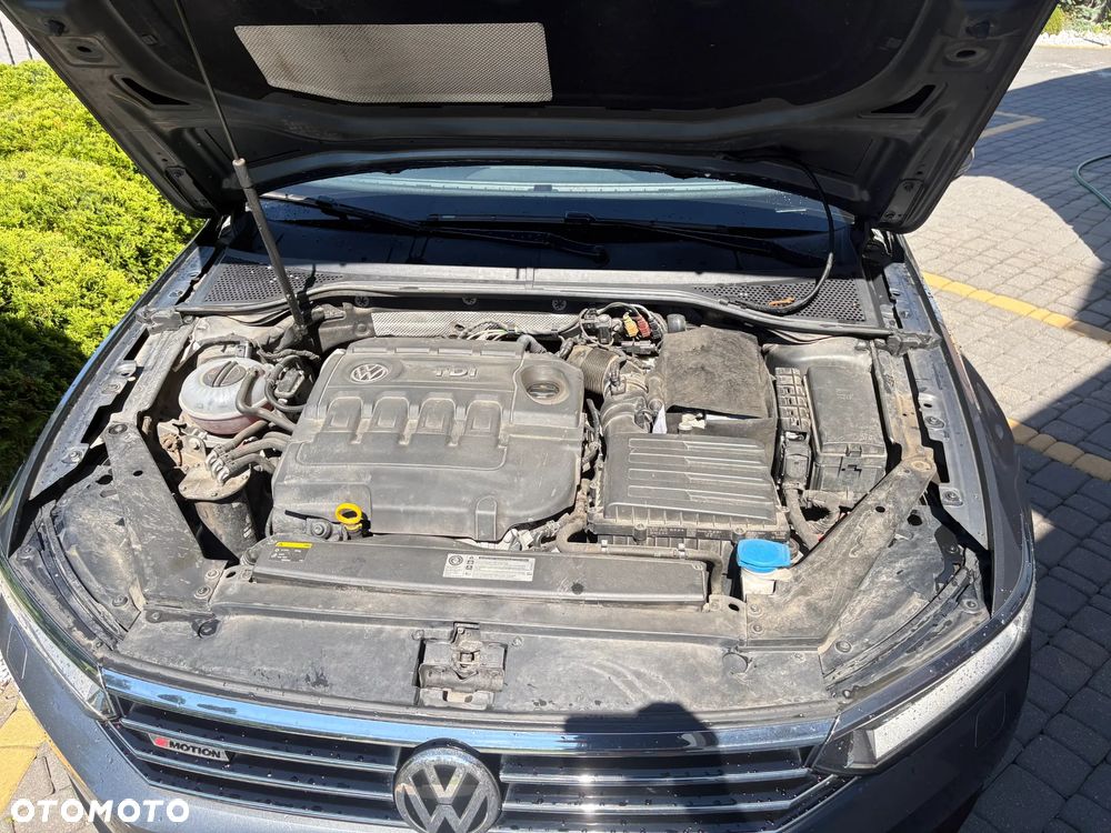 Volkswagen Passat 2.0 TDI BMT 4Mot Highline DSG - 12