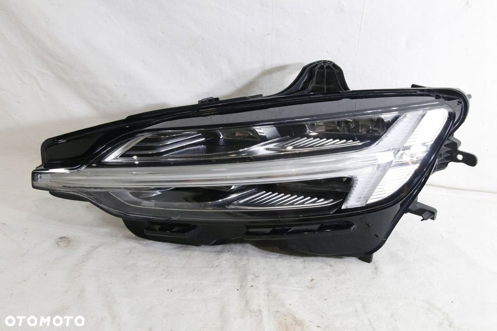 reflektor lampa mid full led europa oryginał volvo s60 3 v60 ii 2 2018-2024 - 1