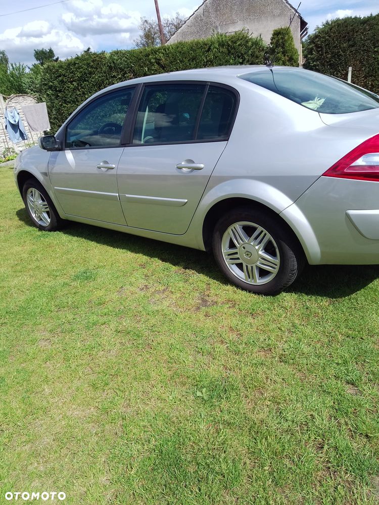 Renault Megane 1.6 16V Expression - 9