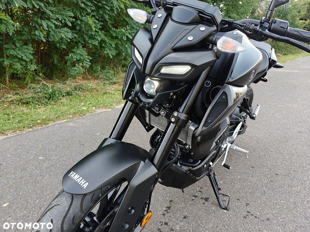 Yamaha MT - 12