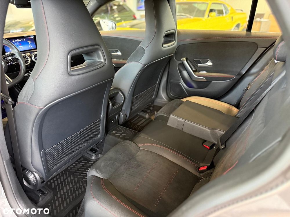 Mercedes-Benz CLA 180 7G-DCT Edition AMG Line - 8