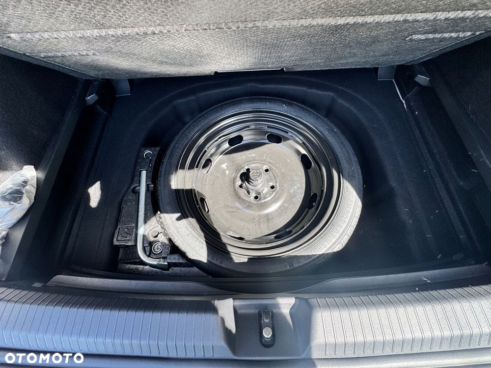 Volkswagen Golf 1.5 eTSI mHEV R-Line Plus DSG - 13
