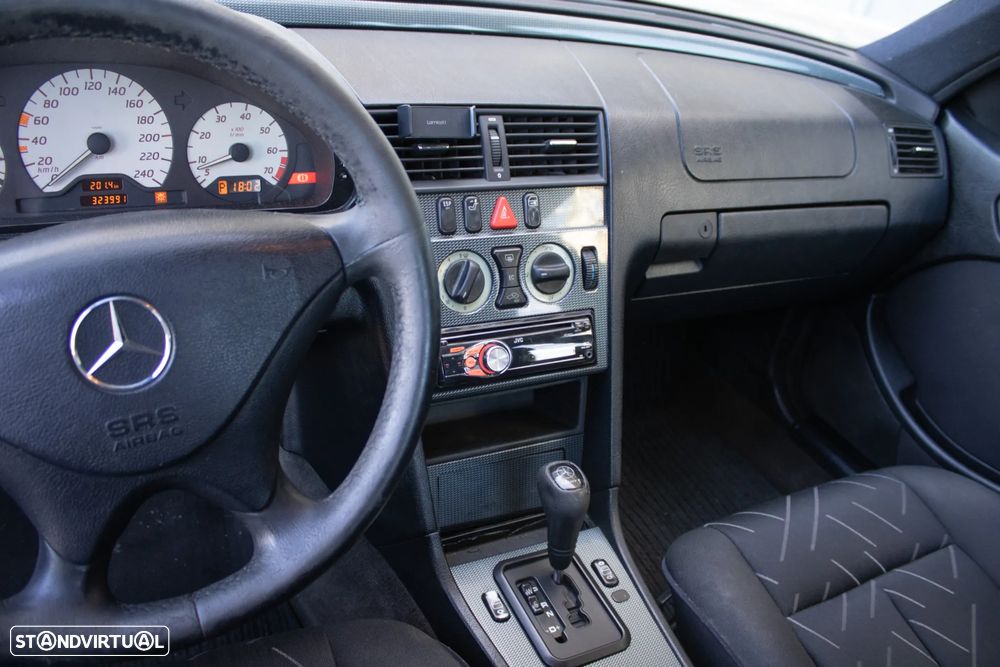 Mercedes-Benz C 180 - 17
