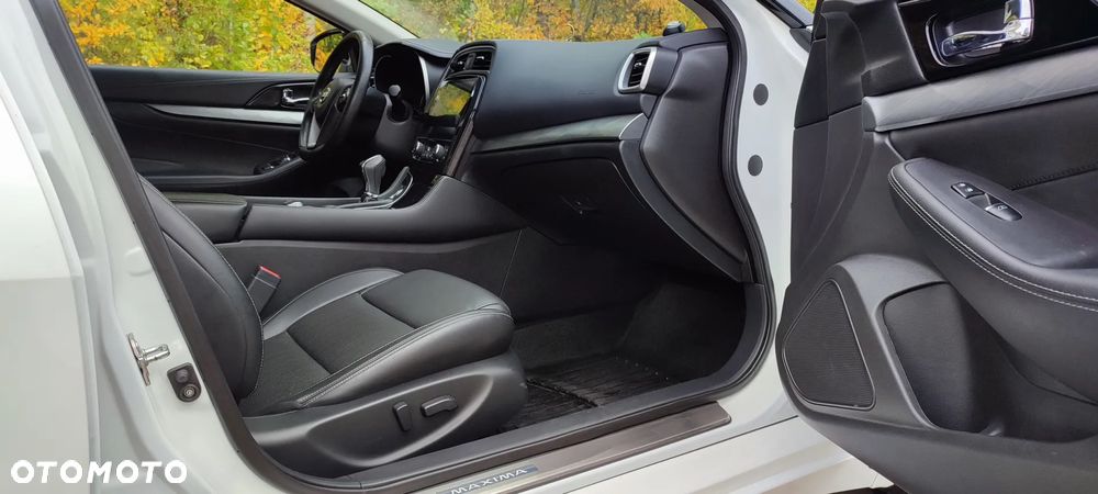 Nissan Maxima - 19