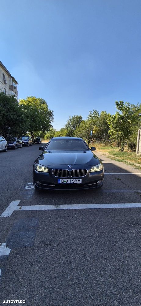 BMW Seria 5 525d xDrive AT - 2