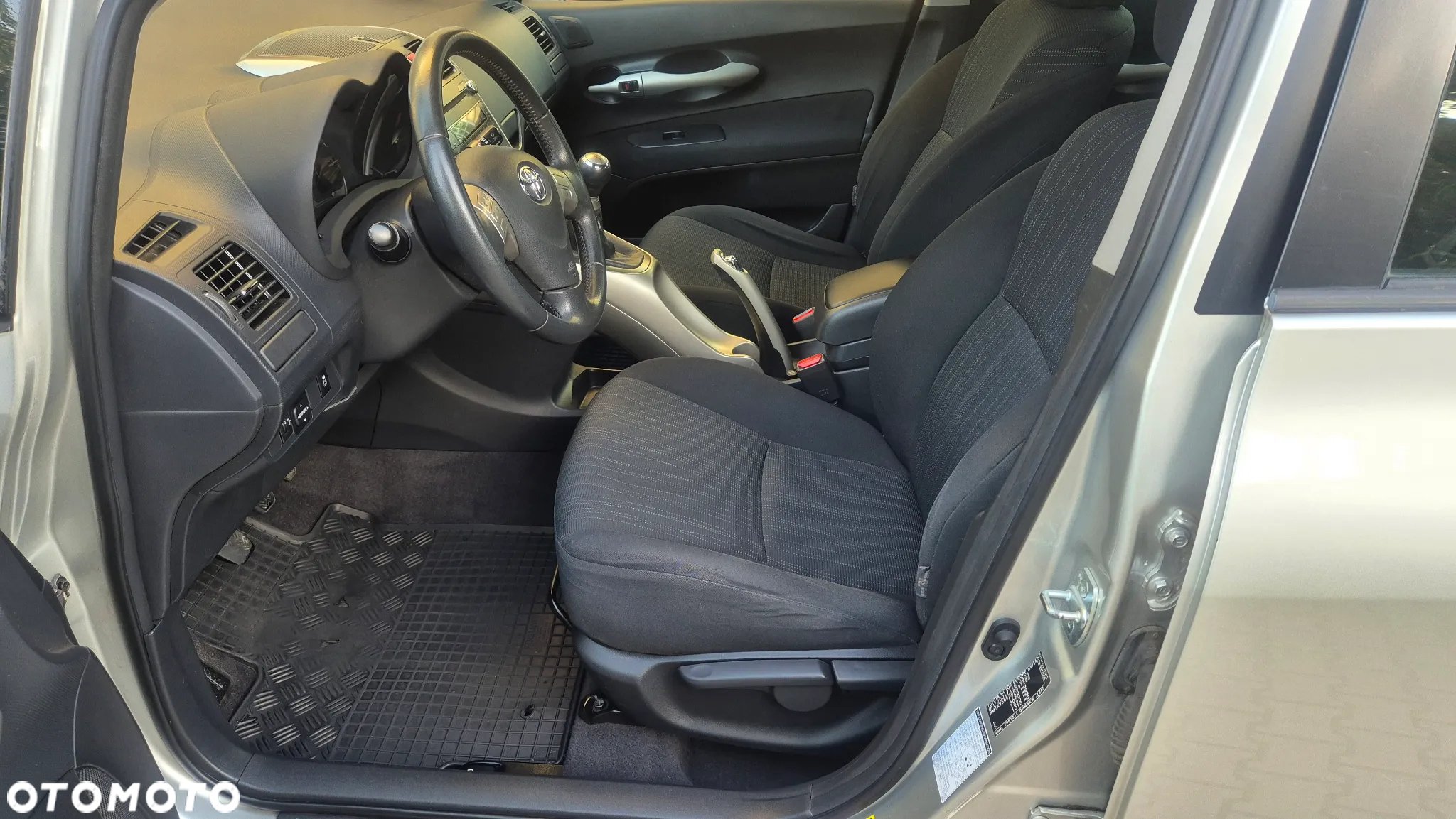 Toyota Auris 1.6 VVT-i Sol - 11