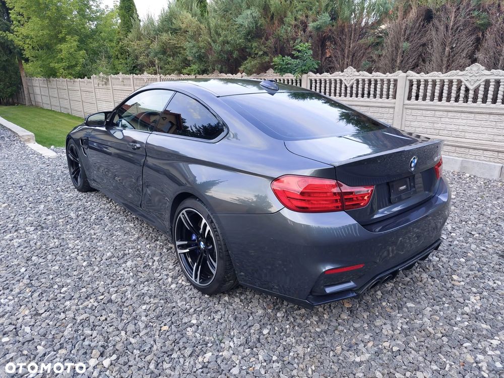 BMW M4 - 4