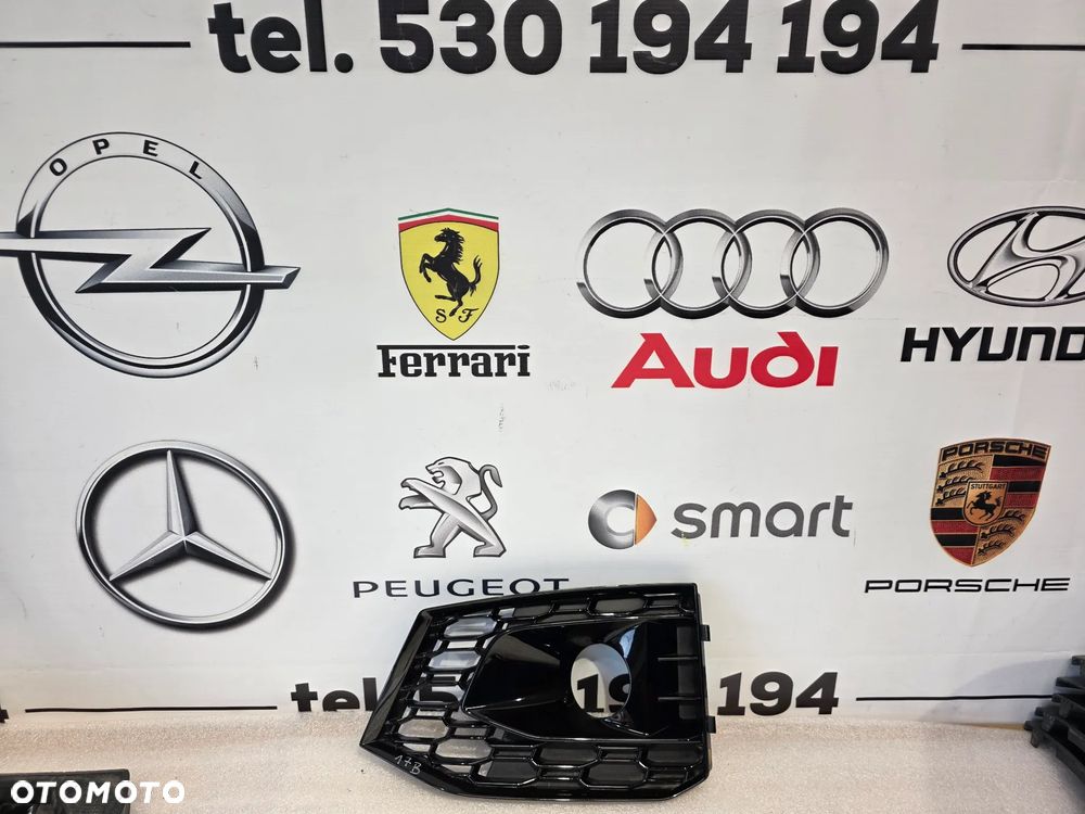 AUDI RS5 8W6 LEWA / PRAWA KRATKA BOCZNA ZDERZAKA PRZEDNIEGO PRZÓD NR 8W6807682Q / 8W6807681Q NR AUKCJI KB17 - 6